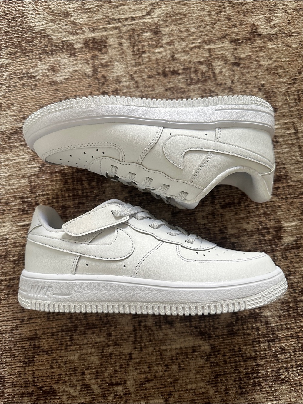 Kids white Nike Air Force 1 low Easy On size 2 brand new with Velcro strap